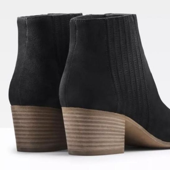 PRICE DROP⬇️ Vince suede booties - Picture 6 of 8